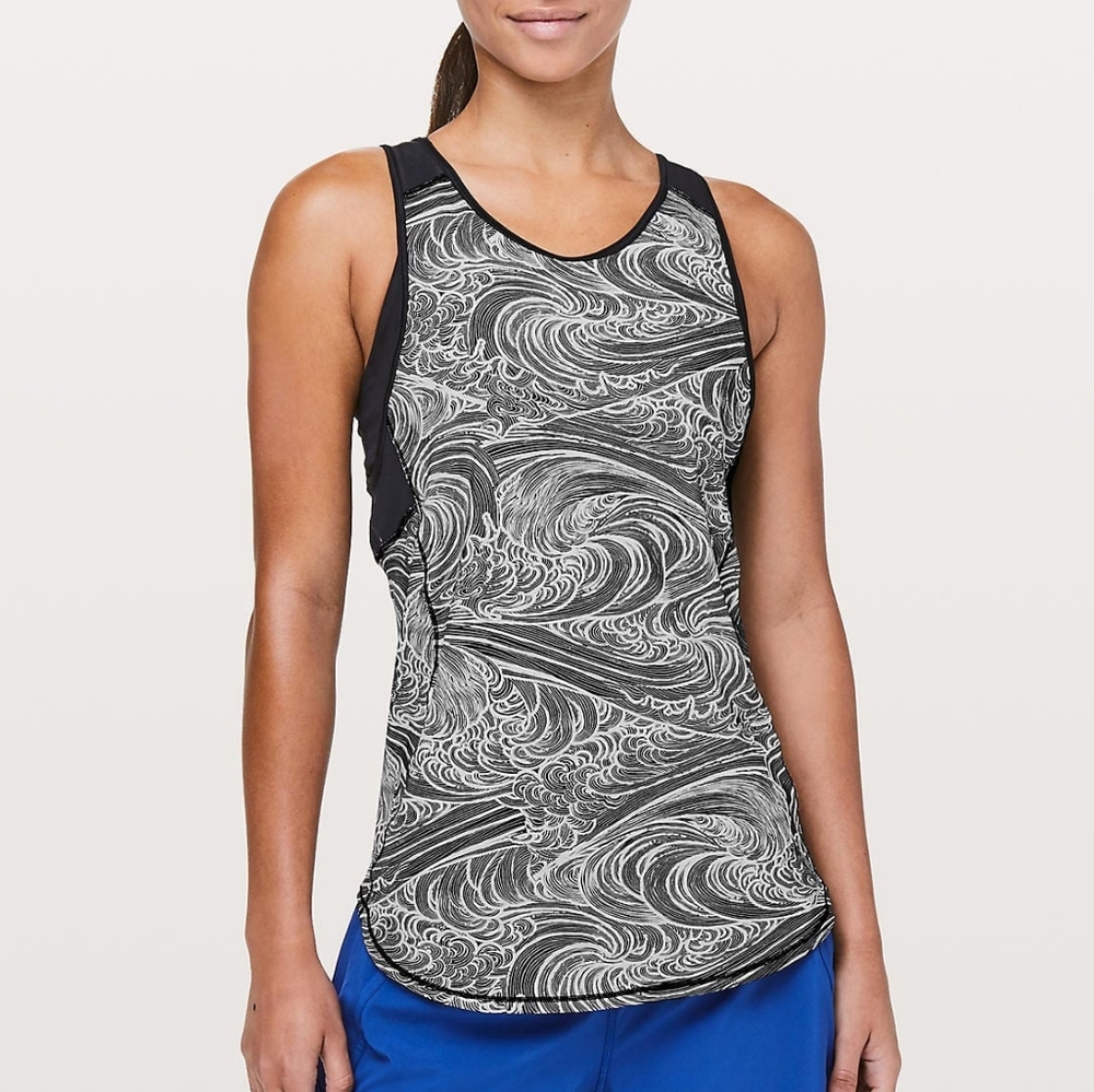 RARE Lululemon Seawheeze Sculpt Tank II Waves NWT